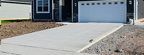 Expert concrete cement driveway installtion and concrete driveway repair services by licensed contractors services anywhere in New York City